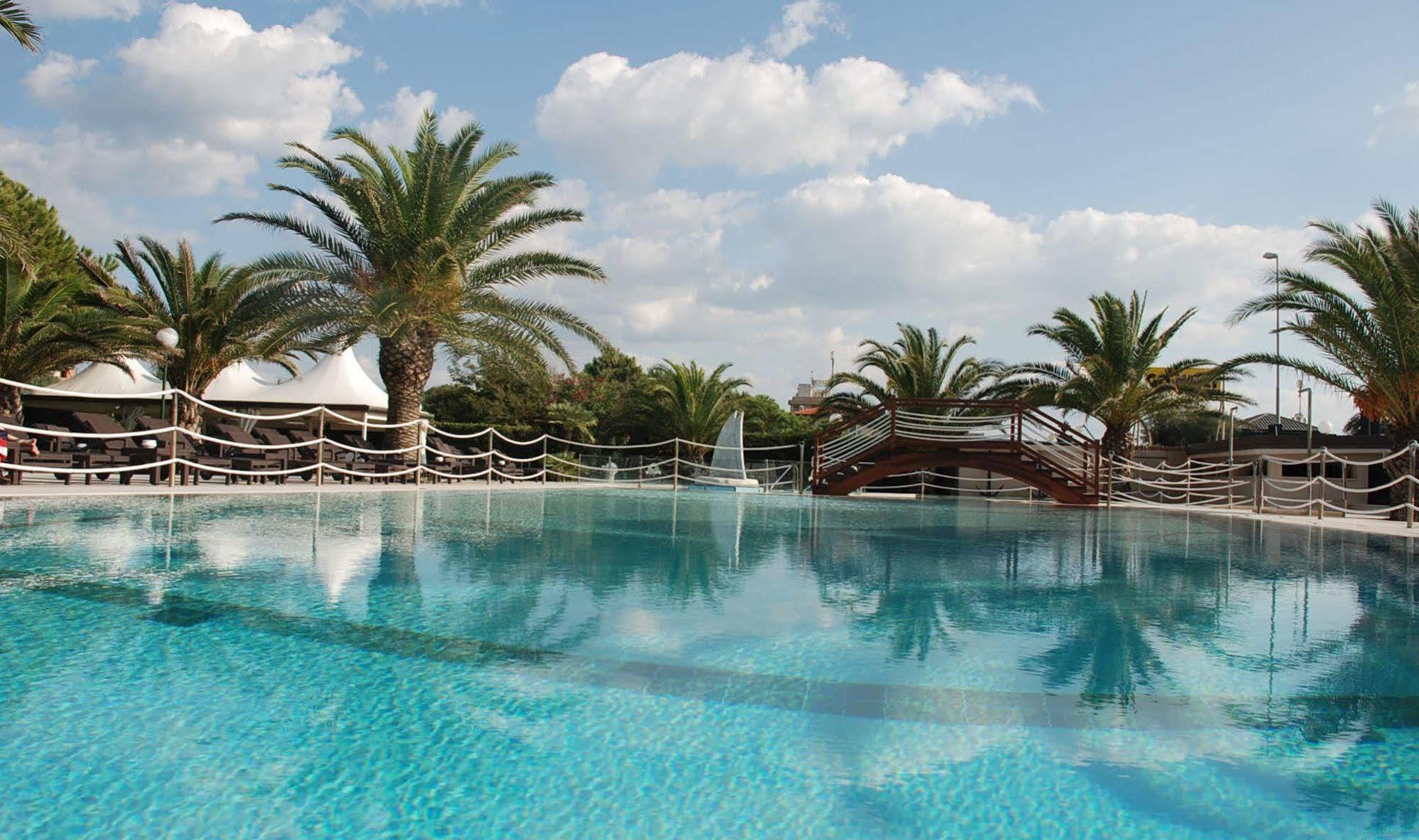 Hotel Caesar & 4*