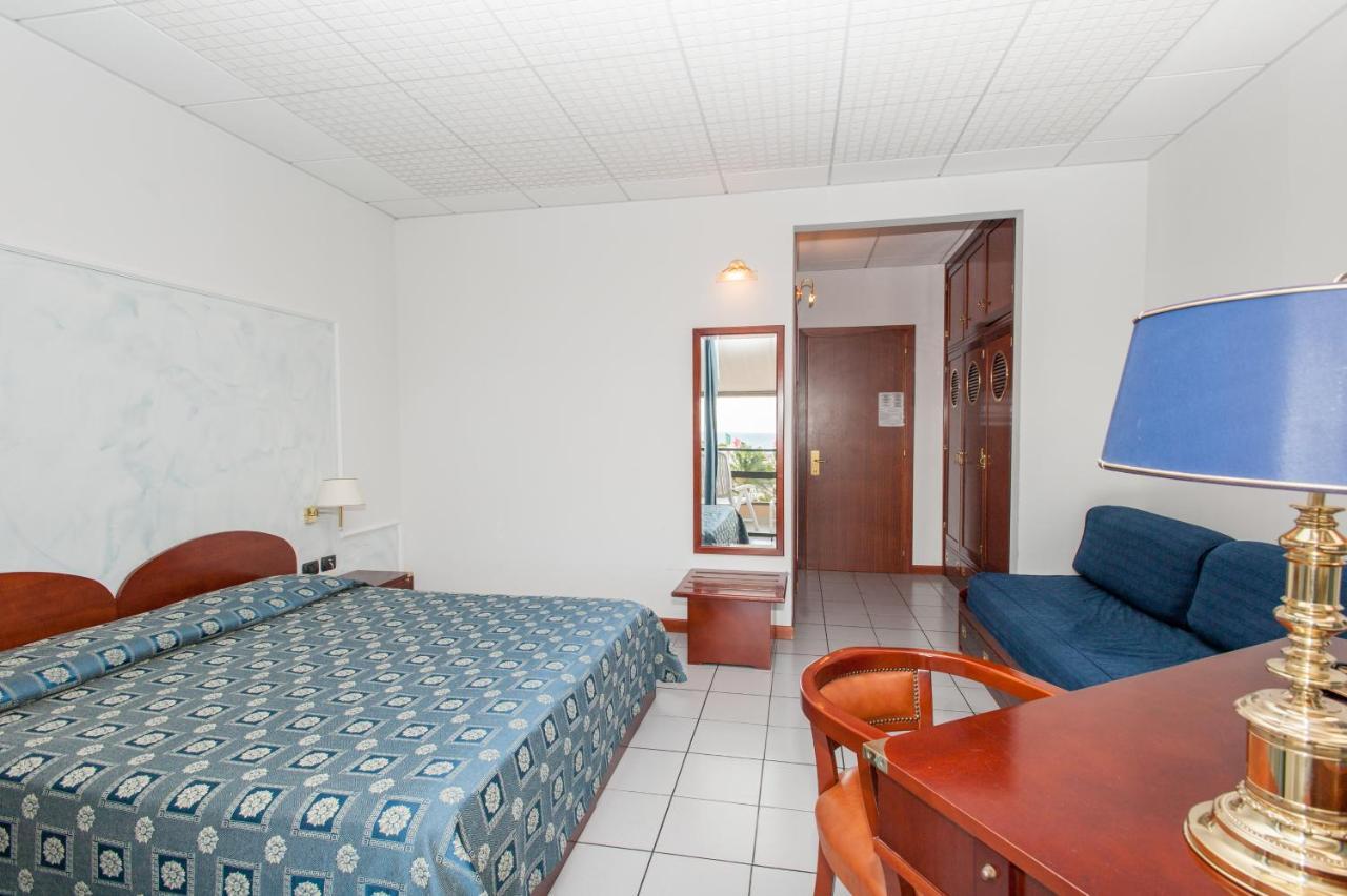 Hotel Caesar & 4*