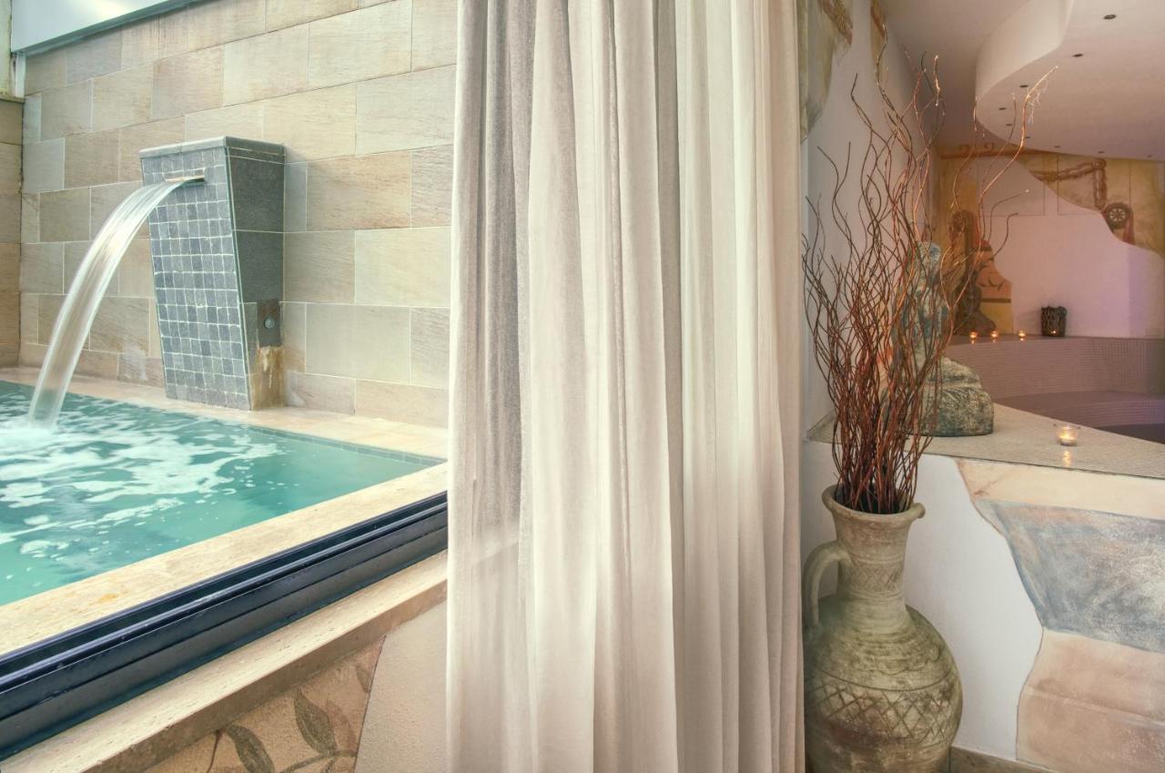 Hotel Caesar &